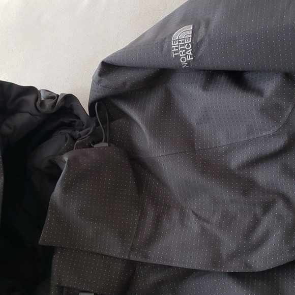 North Face Hyvent Jacket - Picture 6 of 14